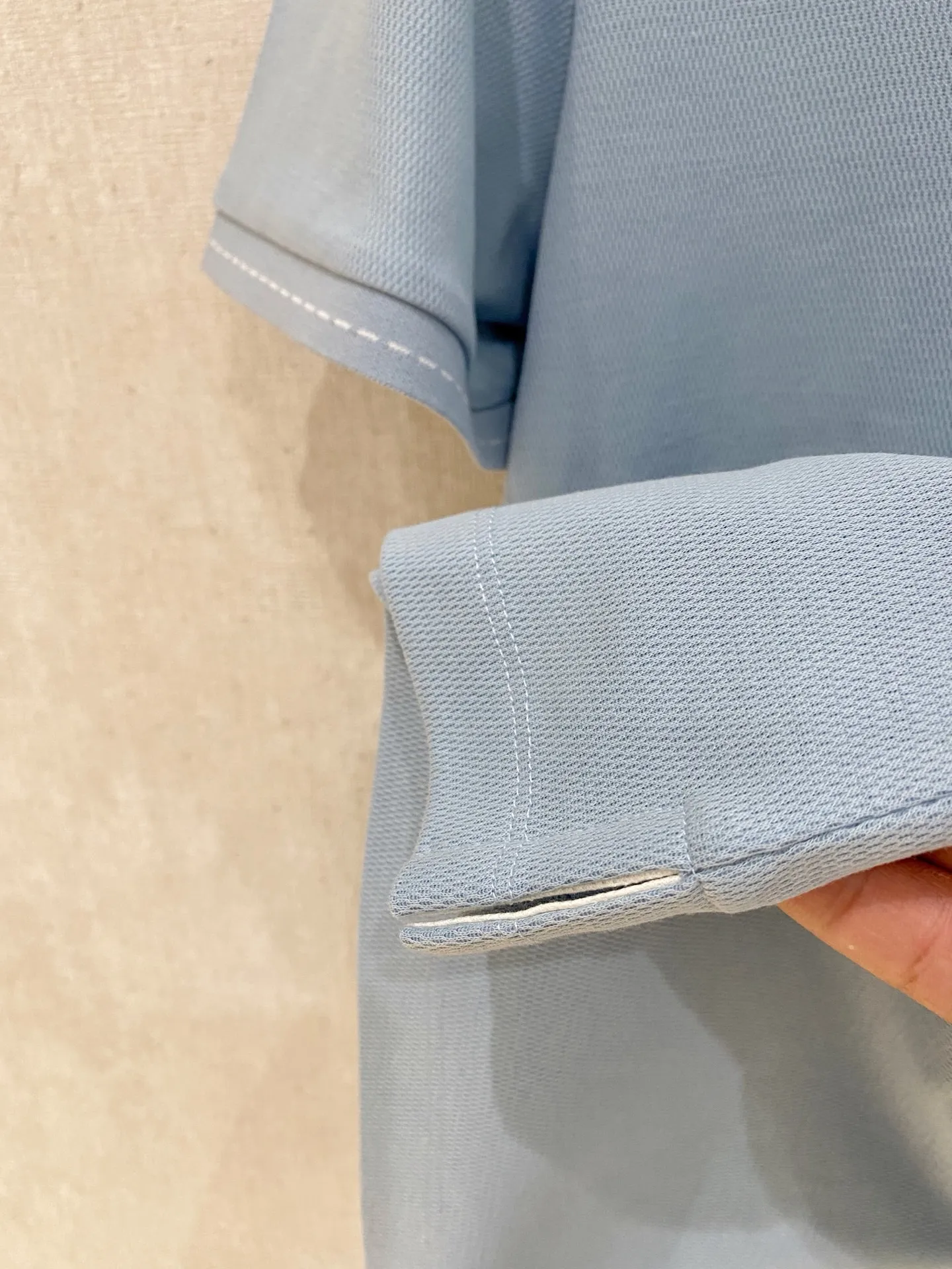 Loro Piana# New Arrival men's POLO shirt is now available! Customized jacquard mesh fabric, soft and comfortable texture, very breathable, long-lasting washability, Versatile style! Color: Dark Blue Green Light Blue Black White Size: M-XXXL